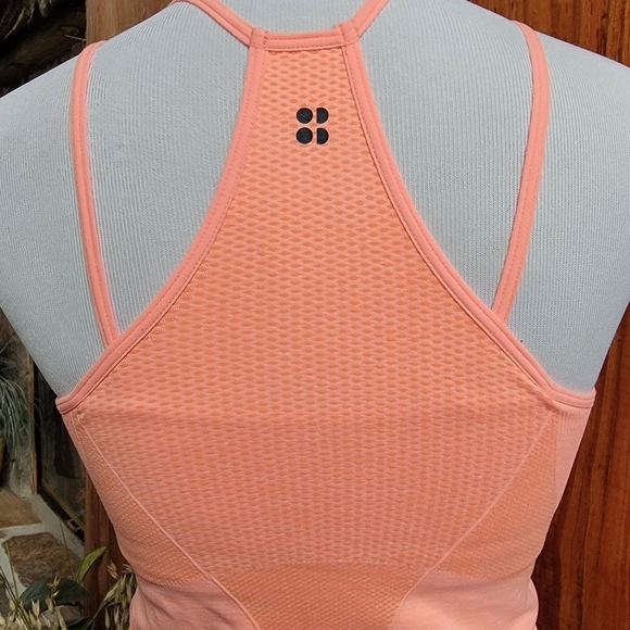 NWOT SWEATY BETTY YOGA TOP WITH SHELF BRA WITH PADS  SIZE SMALL - Picture 3 of 5